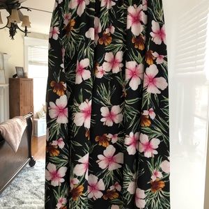 Tropical long skirt! Comes down mid calf.